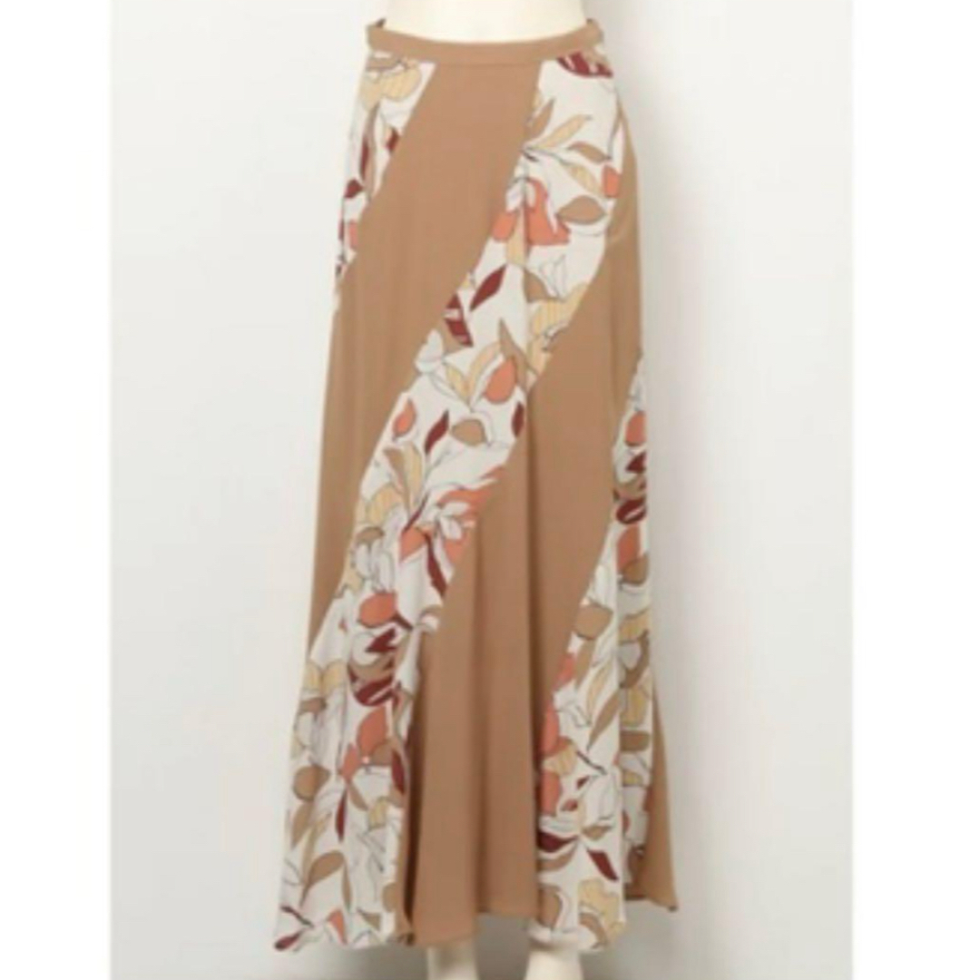 Lily Brown(リリーブラウン)の大花柄 パッチワークスカート リリーブラウン レディースのスカート(ロングスカート)の商品写真