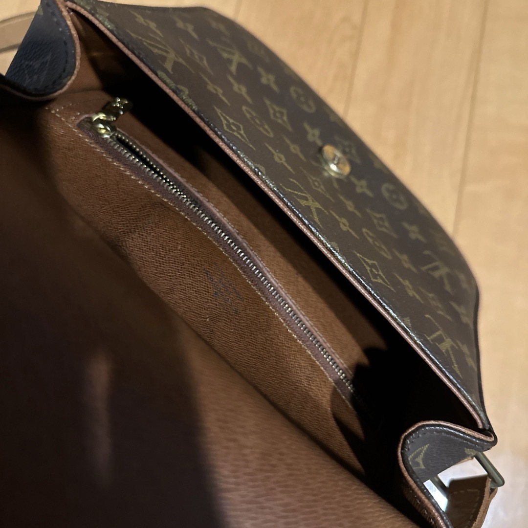 LOUIS VUITTON(ルイヴィトン)のルイヴィトン モノグラム ショルダーバッグ サンクルー レディースのバッグ(ショルダーバッグ)の商品写真