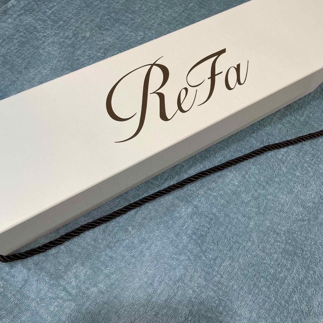 Refa リファ カールアイロンプロ　38mm ホワイト スマホ/家電/カメラの美容/健康(ヘアアイロン)の商品写真