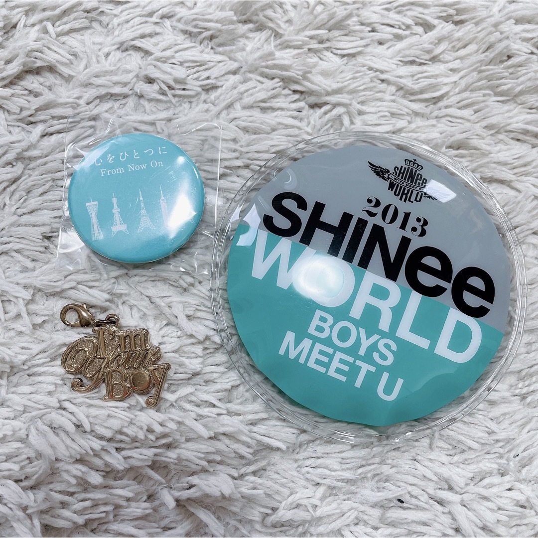 SHINee(シャイニー)のSHINee 保冷剤　キーホルダー　缶バッチ　心をひとつに　I'm your エンタメ/ホビーのタレントグッズ(アイドルグッズ)の商品写真