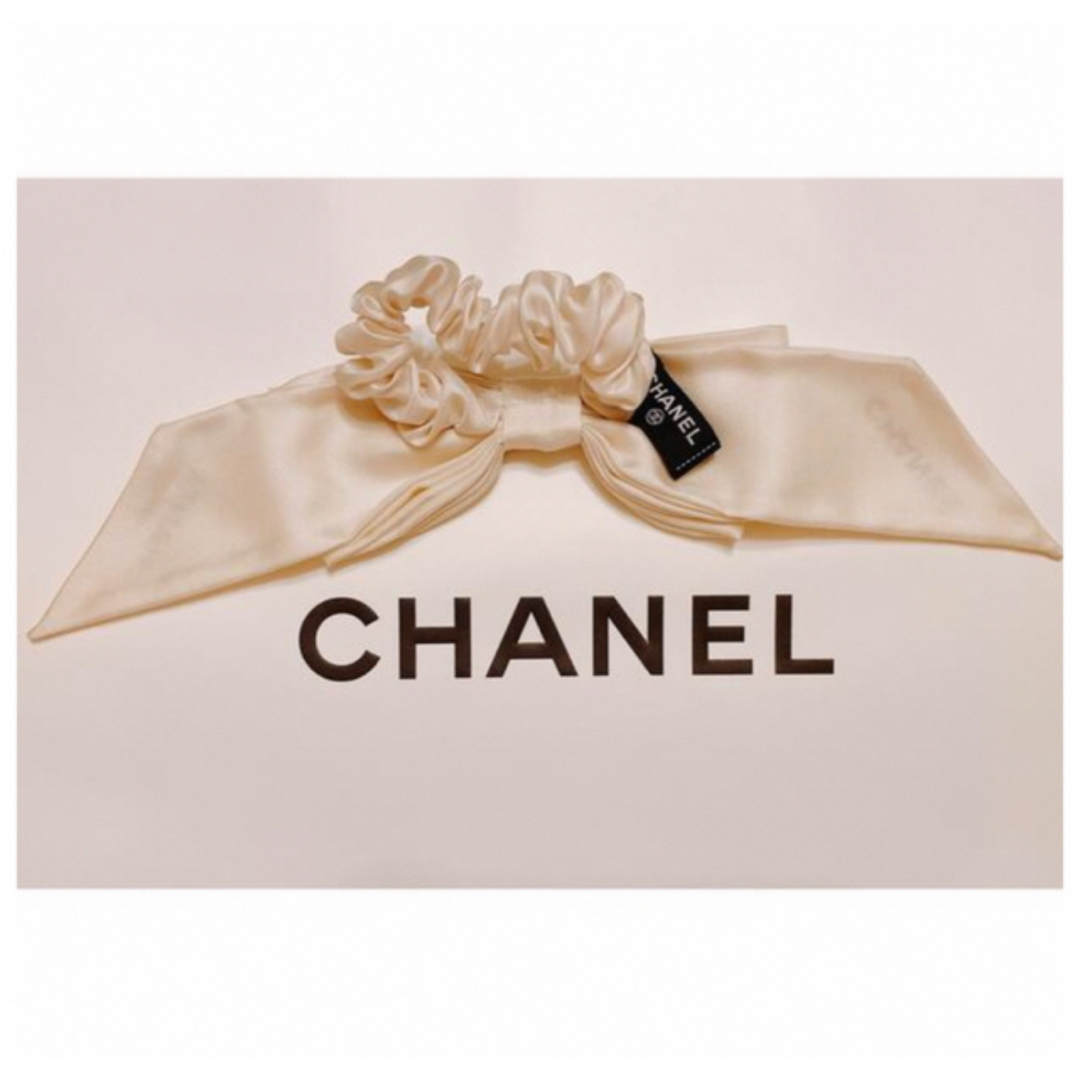 CHANEL - CHANEL シャネル シュシュ リボン ホワイト 白 新品 CHANEL - CHANEL シャネル シュシュ リボン ホワイト 白 新品