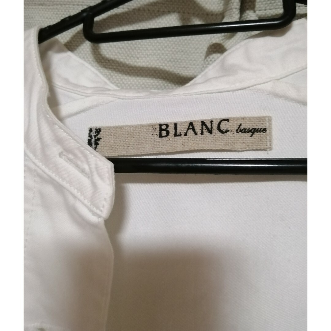 blanc basque(ブランバスク)のブランバスク　 ホワイト　シャツ　38 レディースのトップス(シャツ/ブラウス(長袖/七分))の商品写真