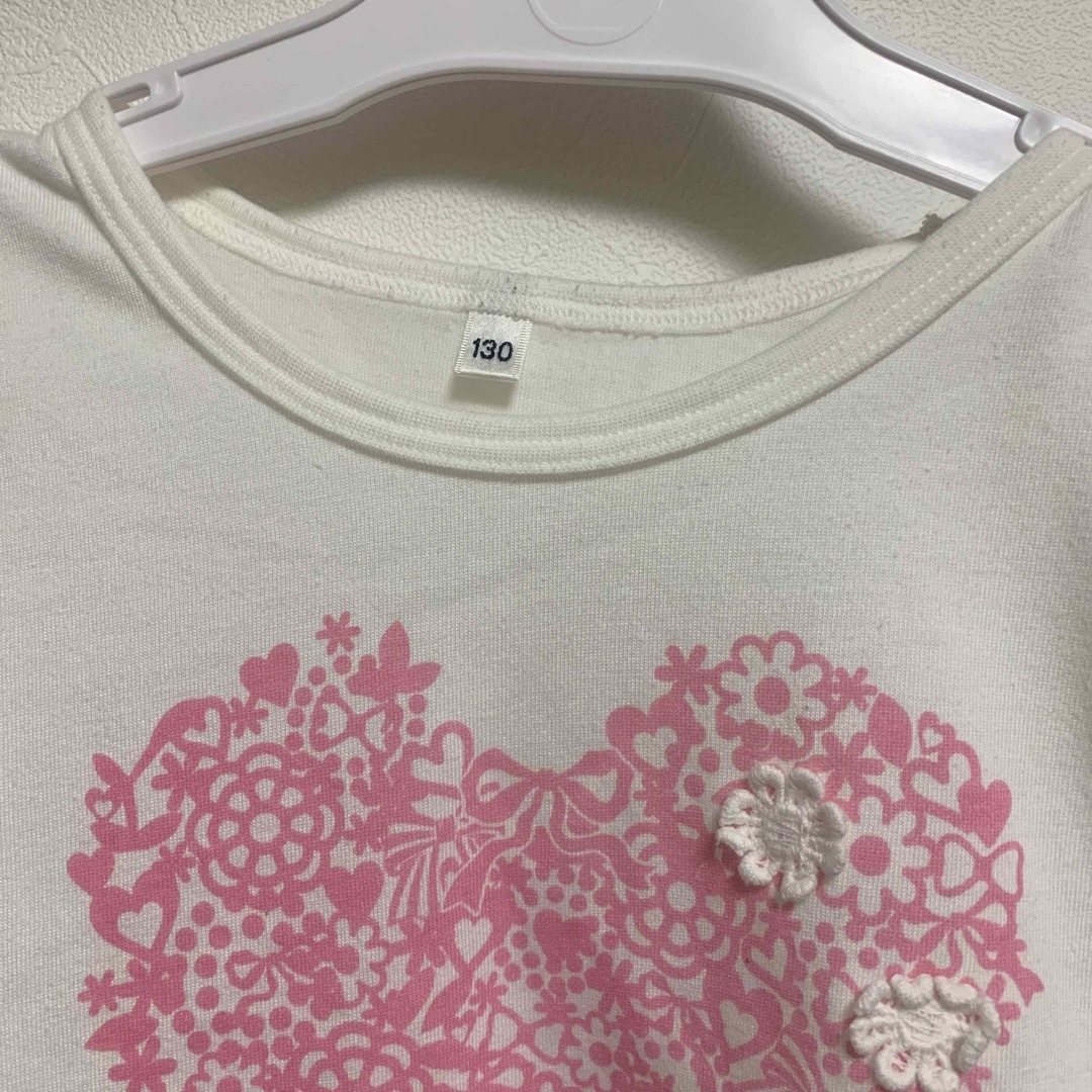 キッズ半袖Tシャツ（130）白 キッズ/ベビー/マタニティのキッズ服女の子用(90cm~)(Tシャツ/カットソー)の商品写真