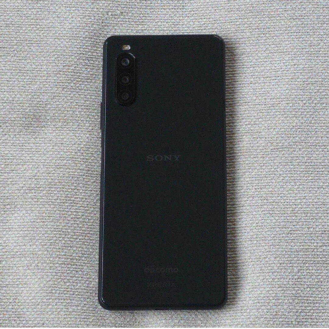 Xperia(エクスペリア)のSony Xperia 10II SO-41A ブラック 64GB docomo スマホ/家電/カメラのスマートフォン/携帯電話(スマートフォン本体)の商品写真