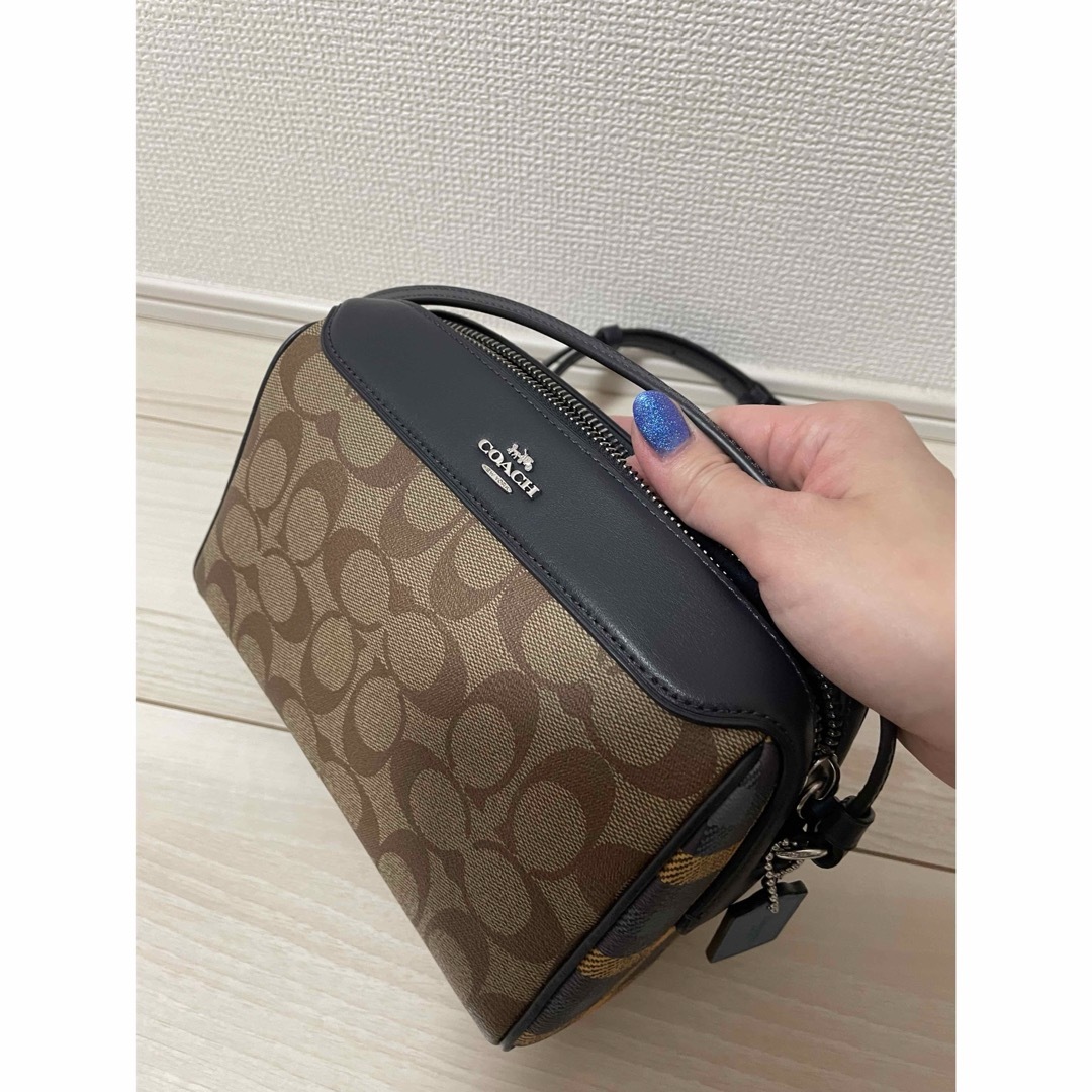 COACH(コーチ)のCOACHネイビーチェックミニショルダー レディースのバッグ(ショルダーバッグ)の商品写真