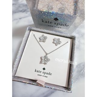 ケイトスペードニューヨーク(kate spade new york)の【新品同様】ケイトスペード 限定品 ネックレス ピアス セット フラワー お花 (ネックレス)