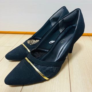 【極美品】パンプス　ヒール　黒パンプス　ポインテッドトゥ　10cmヒール(ハイヒール/パンプス)