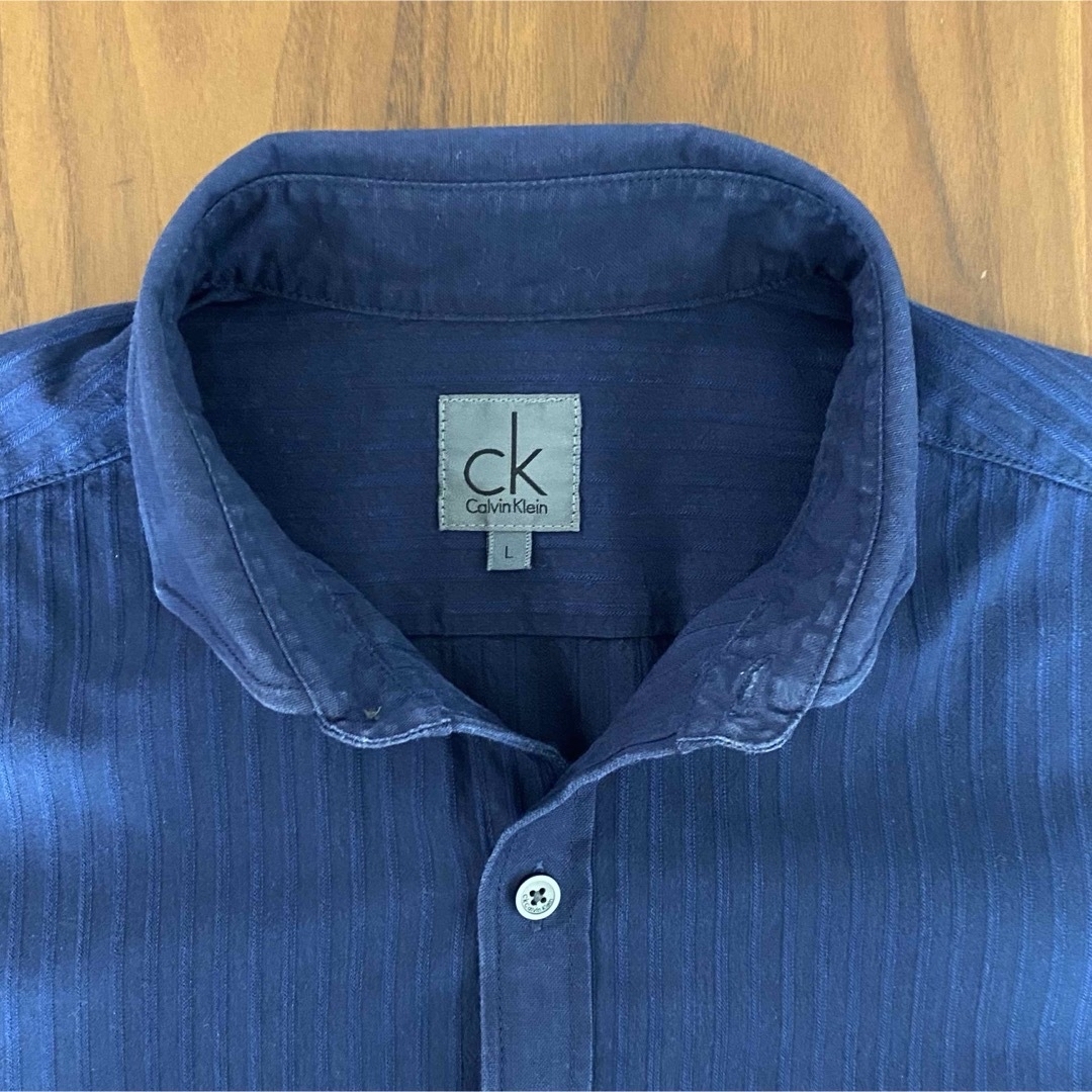 Calvin Klein(カルバンクライン)の【セットアップスーツのインナーに】カルバンクライン シルクブレンド ドレスシャツ メンズのトップス(Tシャツ/カットソー(半袖/袖なし))の商品写真