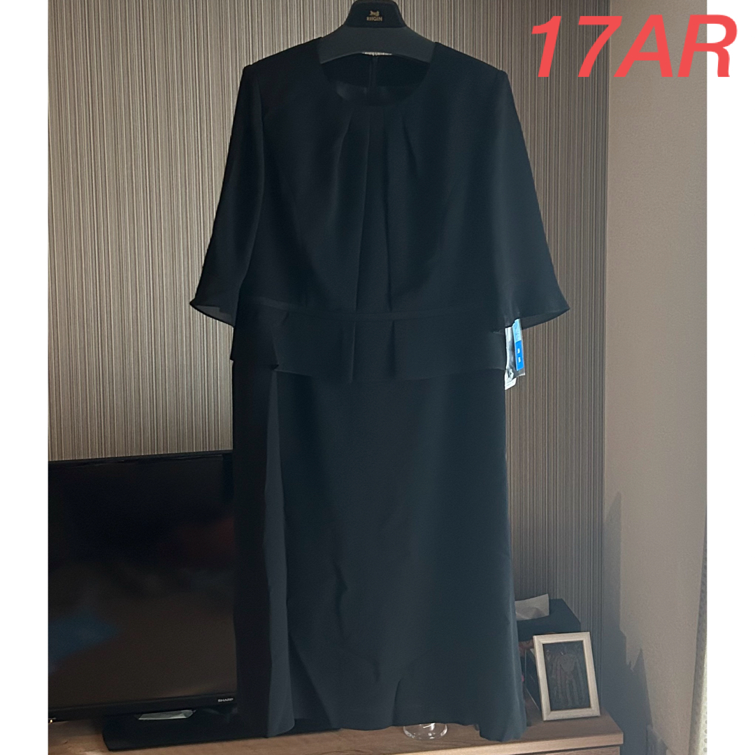 TOKYO IGIN(トウキョウイギン)の【新品未使用】東京イギン　ブラックフォーマルワンピース  17号　美黒　冠婚葬祭 レディースのフォーマル/ドレス(礼服/喪服)の商品写真