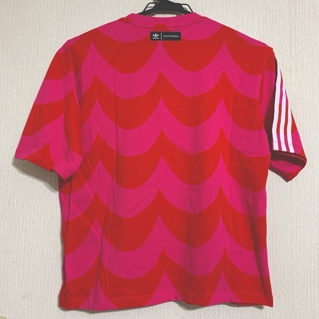 marimekko(マリメッコ)の新品 marimekko adidasマリメッコ Tシャツ adidas コラボ レディースのトップス(Tシャツ(半袖/袖なし))の商品写真