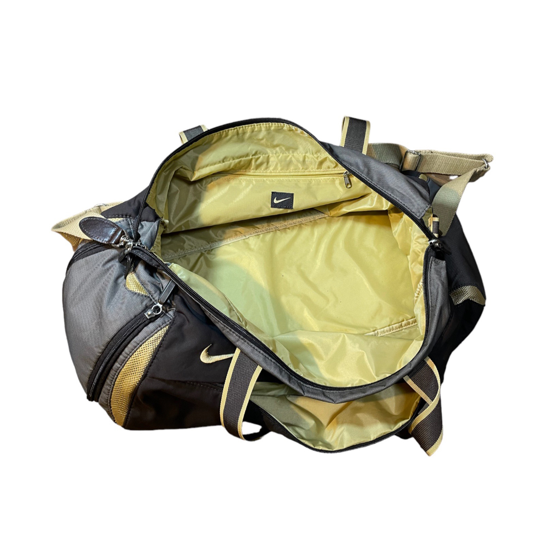 NIKE(ナイキ)のNIKE Bostonbag メンズのバッグ(ボストンバッグ)の商品写真