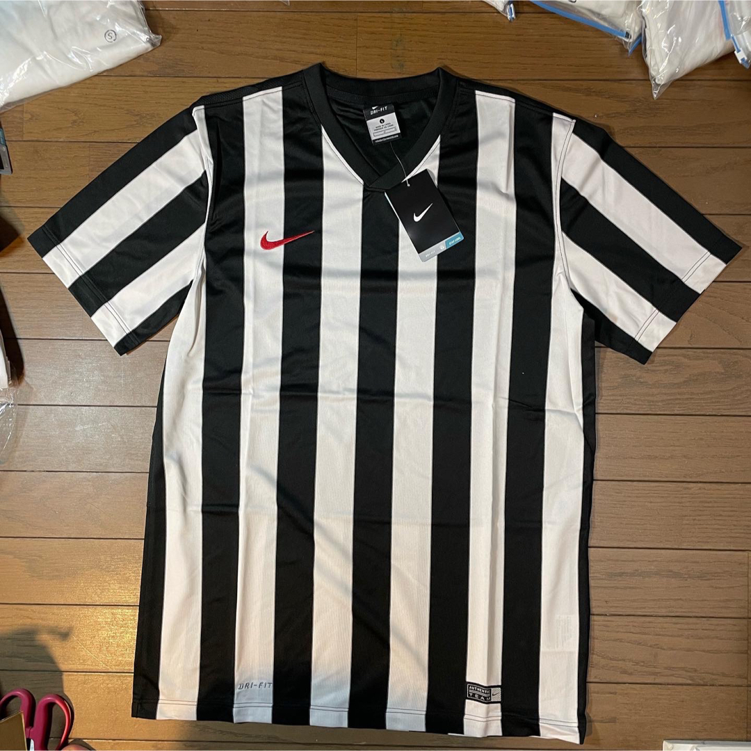 NIKE(ナイキ)のnike stripe soccer jersey DRI-FIT メンズのトップス(ジャージ)の商品写真