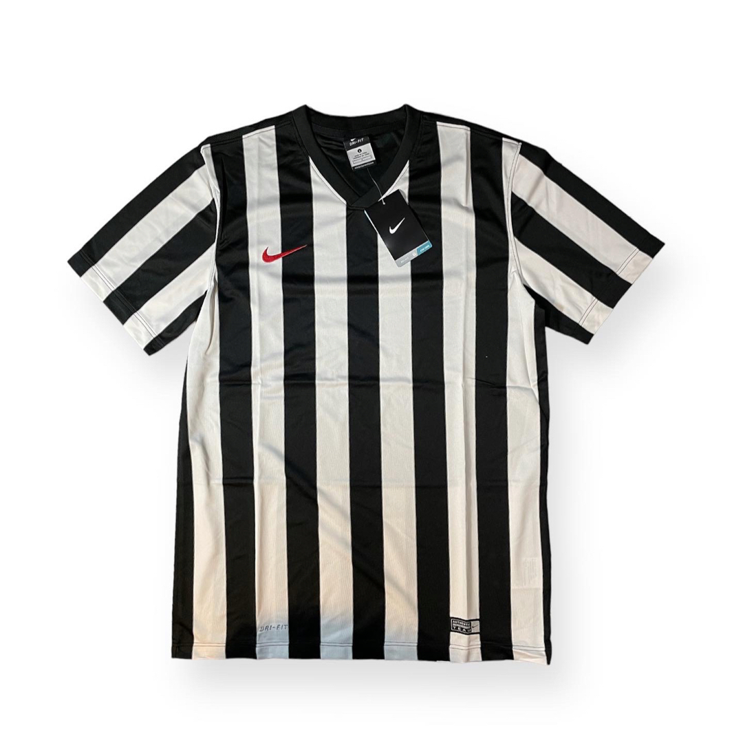NIKE(ナイキ)のnike stripe soccer jersey DRI-FIT メンズのトップス(ジャージ)の商品写真