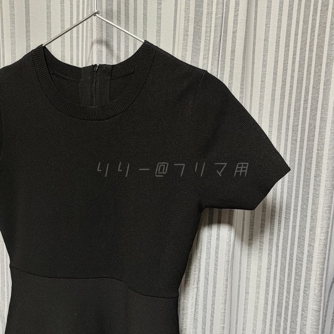 JUSGLITTY(ジャスグリッティー)のJUSGLITTY 22SS 半袖レディニットワンピース ジャスグリッティー レディースのワンピース(ロングワンピース/マキシワンピース)の商品写真