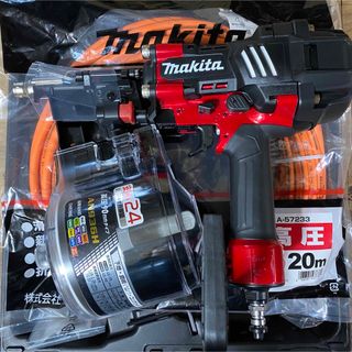 マキタ(Makita)の【エアホース付】マキタ 高圧90mm釘打機 AN936H 赤 ［AN936HM］(その他)