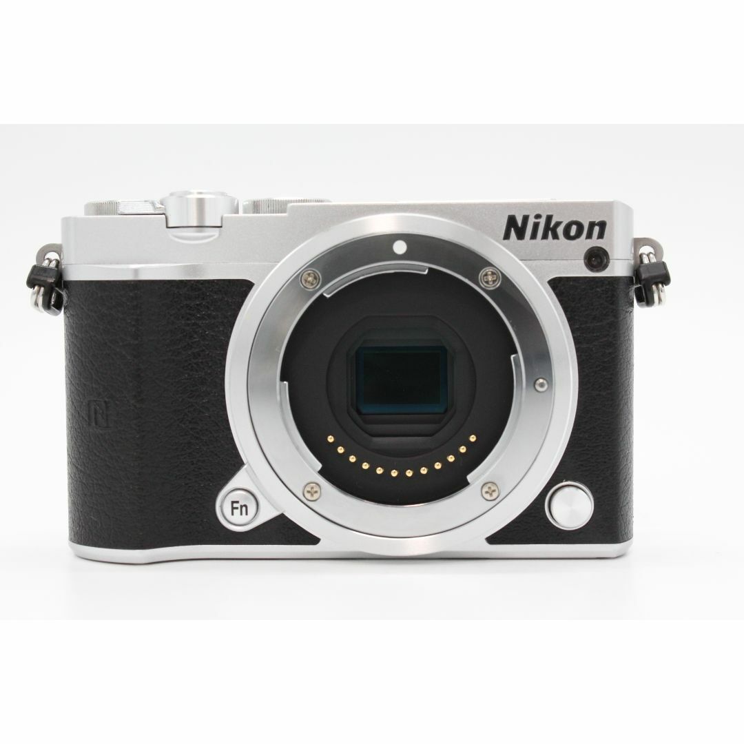 Nikon(ニコン)の＜＜別売ケース付き！！＞＞【美品】NIKON ニコン ミラーレス一眼 Nikon1 J5 ボディ シルバー J5SL #LE2024314 スマホ/家電/カメラのカメラ(ミラーレス一眼)の商品写真