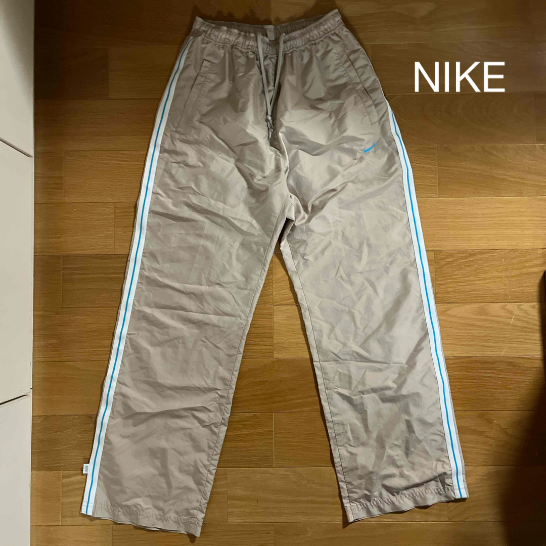 NIKE(ナイキ)のNIKE ナイキ　レディース　ジョギングパンツ　ナイロン　M トレーニング レディースのパンツ(カジュアルパンツ)の商品写真