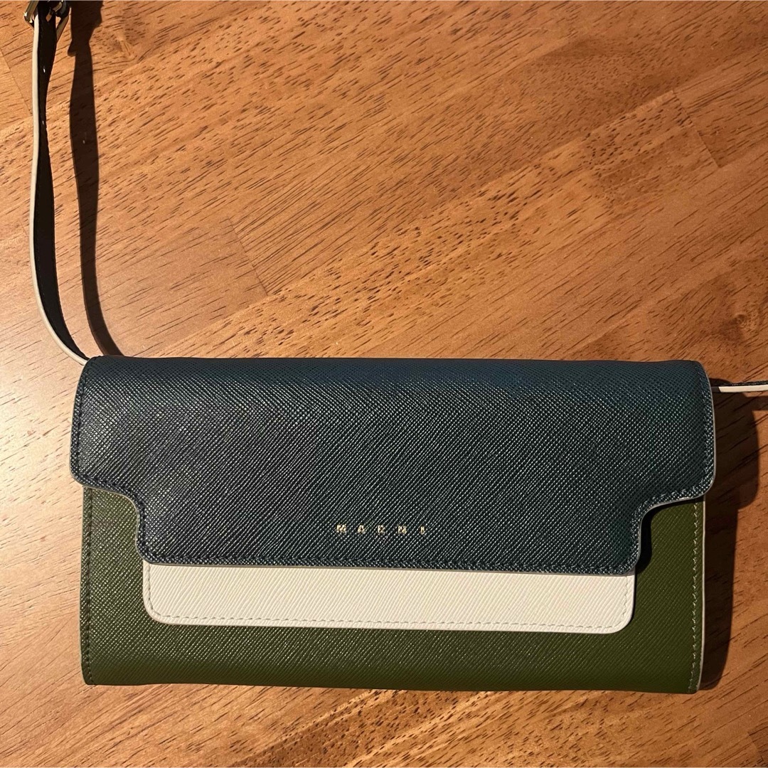 MARNI マルニ ショルダーウォレット(財布) MARNI マルニ ショルダーウォレット(財布)
