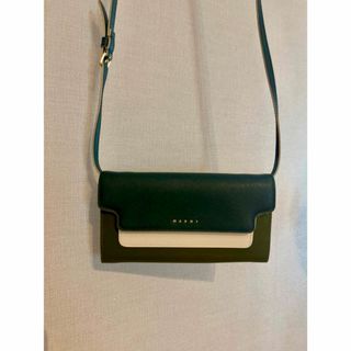 マルニ(Marni)のMARNI マルニ　ショルダーウォレット（財布）(財布)