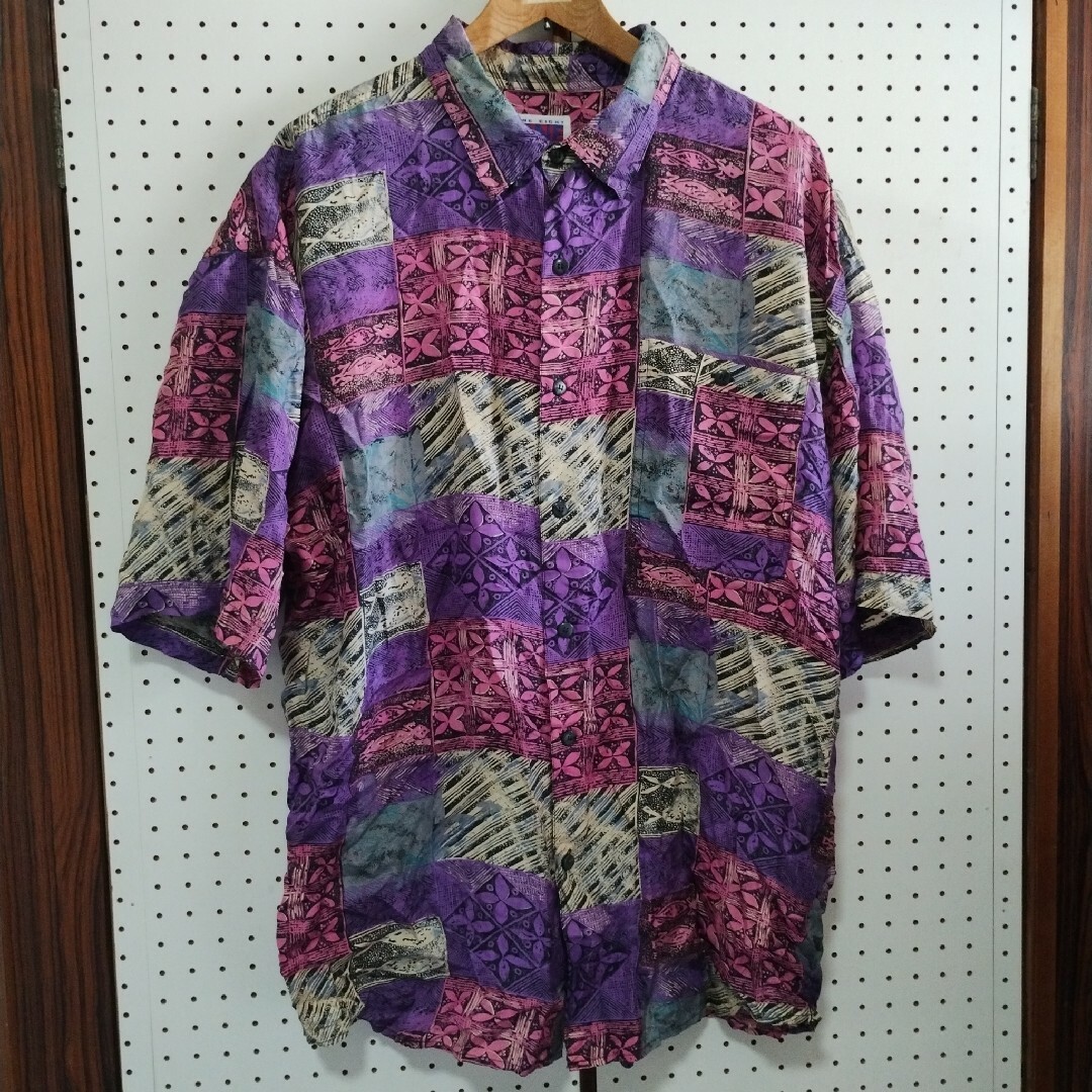 VINTAGE(ヴィンテージ)のシルク 総柄 シャツ ヴィンテージ サーフ　古着　ゆるダボ　XL メンズのトップス(シャツ)の商品写真