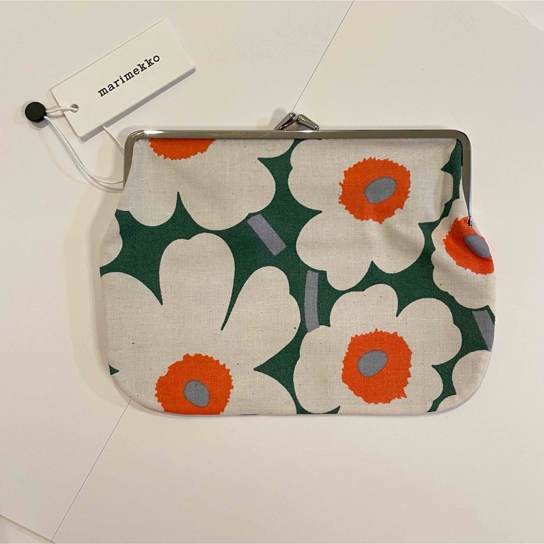 marimekko(マリメッコ)のmarimekko マリメッコ　完売ポーチ　新品タグ付き レディースのファッション小物(ポーチ)の商品写真