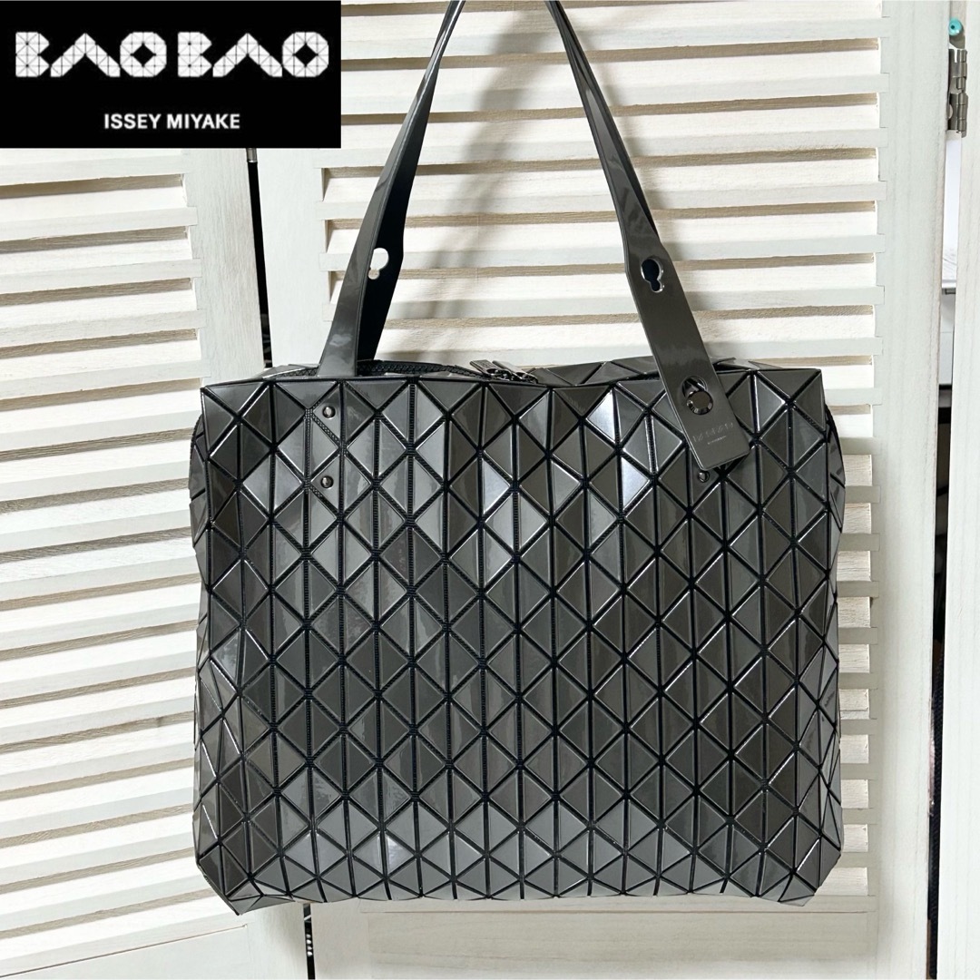 BaoBaoIsseyMiyake(バオバオイッセイミヤケ)の未使用 BAO BAO イッセイミヤケ ROW METALLIC トートバッグ レディースのバッグ(トートバッグ)の商品写真