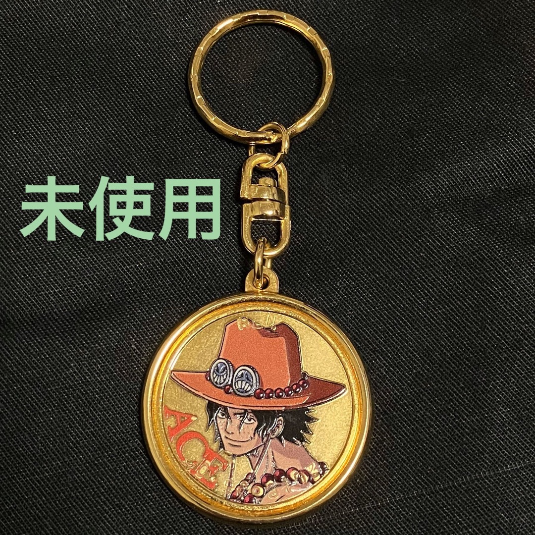 ONE PIECE(ワンピース)の未使用品 ワンピース サンジ メダルキーホルダー ゴールド エンタメ/ホビーのアニメグッズ(キーホルダー)の商品写真