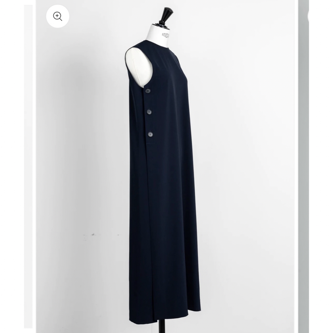 HYKE(ハイク)の新品 neau Long slit dress -dark navy- レディースのワンピース(ロングワンピース/マキシワンピース)の商品写真