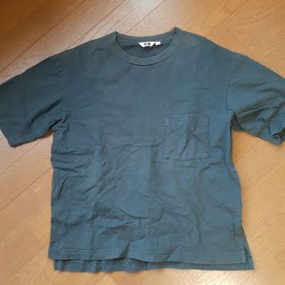 ユニクロ(UNIQLO)のUNIQLO 黒Tシャツ(シャツ)