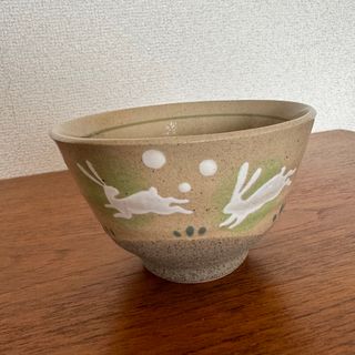 新品未使用！抹茶茶碗　うさぎ　兎　焼物　茶碗　茶道具　伝統工芸品(陶芸)