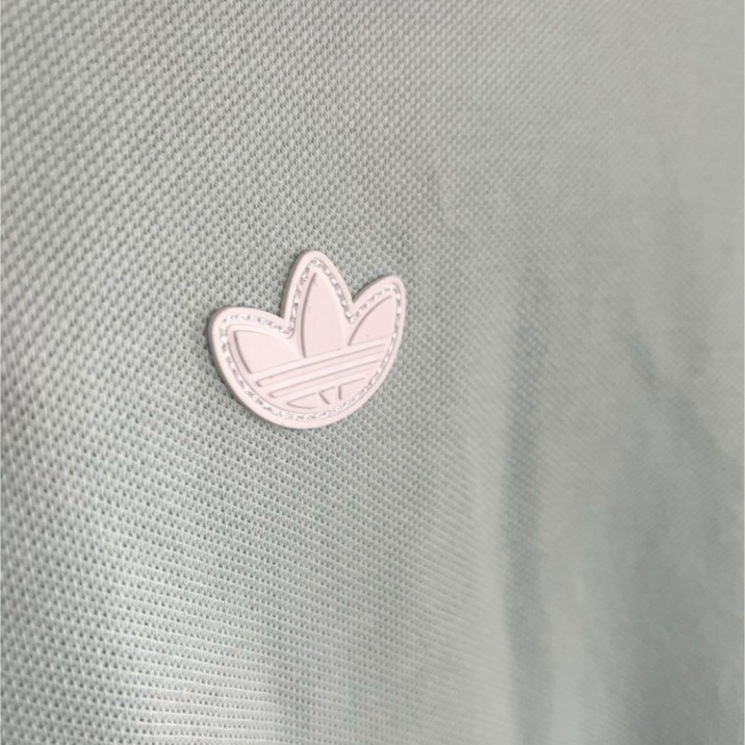 adidas(アディダス)のadidas アディダス　ロゴワッペンTシャツ　鹿の子生地　半袖 レディースのトップス(Tシャツ(半袖/袖なし))の商品写真