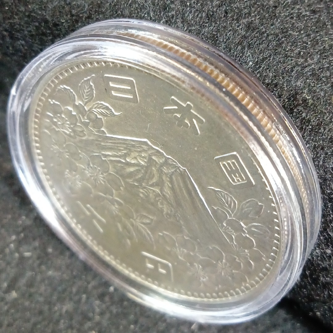 銀貨　東京オリンピック1.000円銀貨　silver925カプセルホルダー極美品 エンタメ/ホビーの美術品/アンティーク(金属工芸)の商品写真