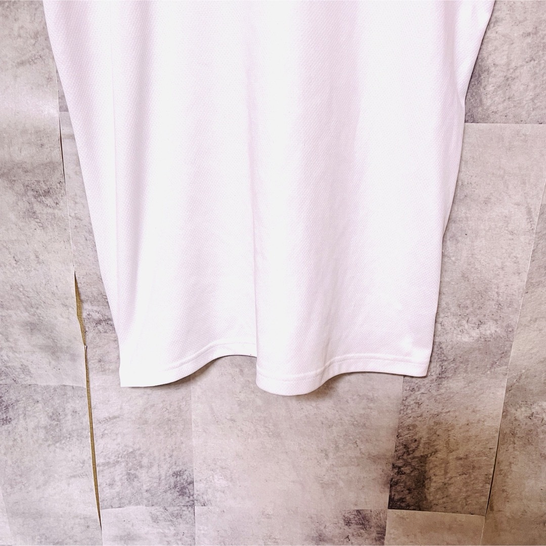 adidas(アディダス)のアディダスタンクトップ　ノースリーブ　L 胸ロゴ　ホワイト メンズのトップス(Tシャツ/カットソー(半袖/袖なし))の商品写真