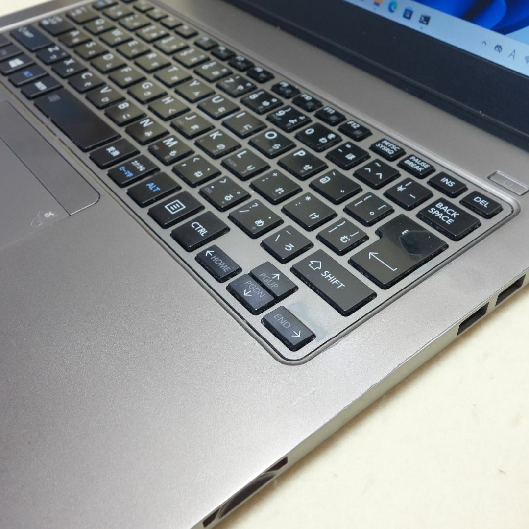 dynabook(ダイナブック)のDynabobk R63/F◆Core i5-6200U/SSD 128G/8G スマホ/家電/カメラのPC/タブレット(ノートPC)の商品写真