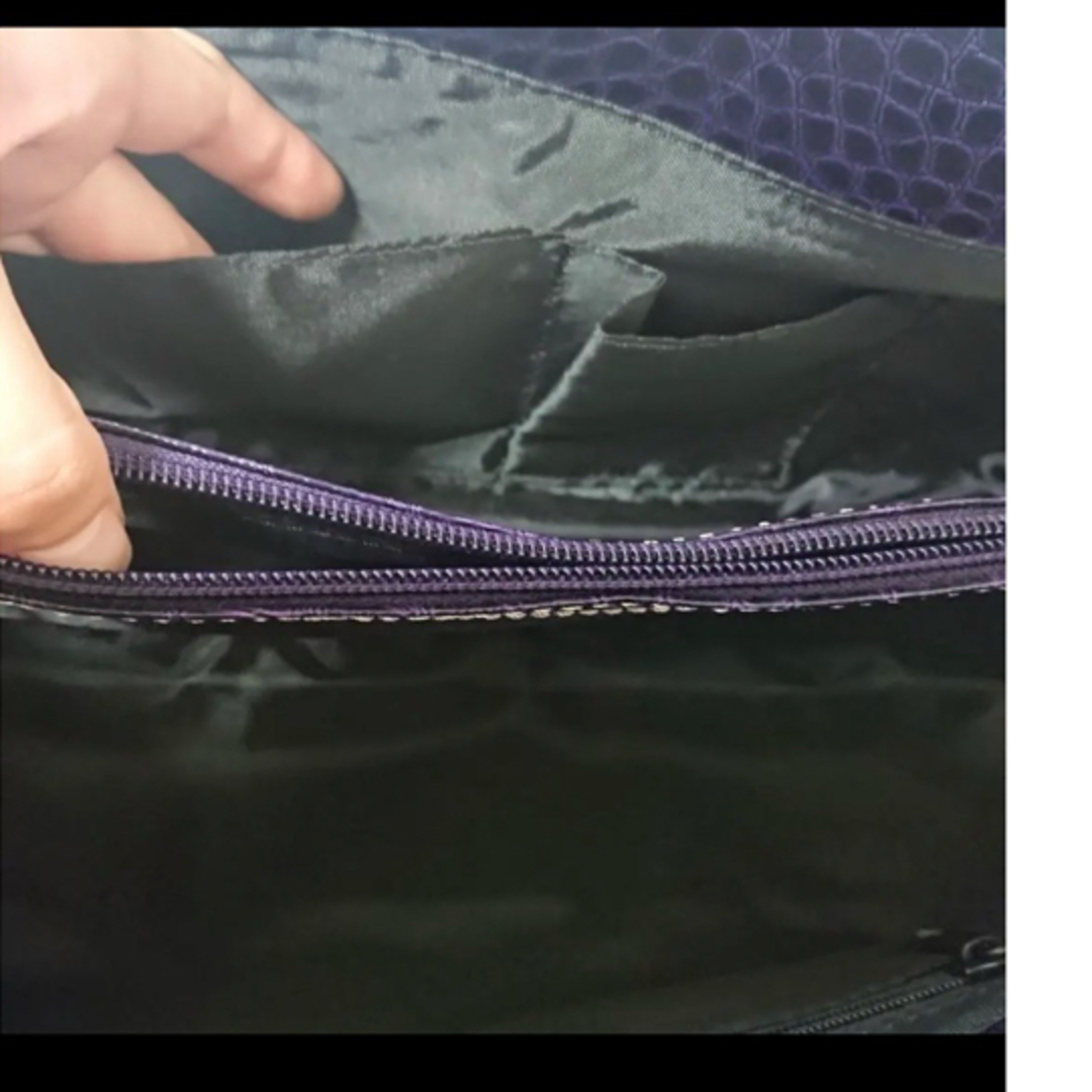紫　パープル　ハンドバッグ　ショルダーバッグ　大容量　革　フェイクレザー レディースのバッグ(ショルダーバッグ)の商品写真