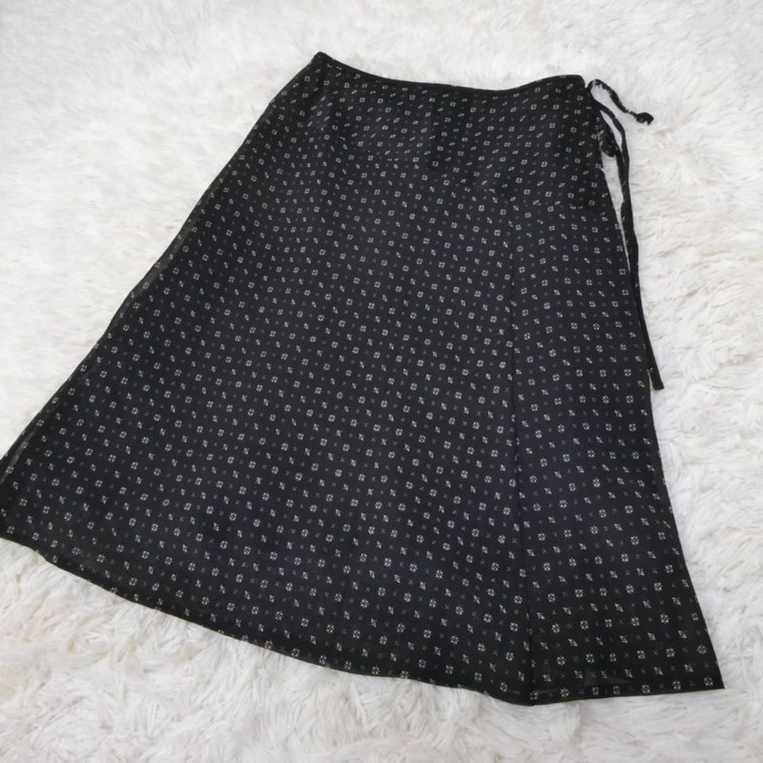 COMME CA DU MODE(コムサデモード)のCOMME CA DU MODE コムサ 膝丈スカート フレア 日本製 黒 XS レディースのスカート(ひざ丈スカート)の商品写真