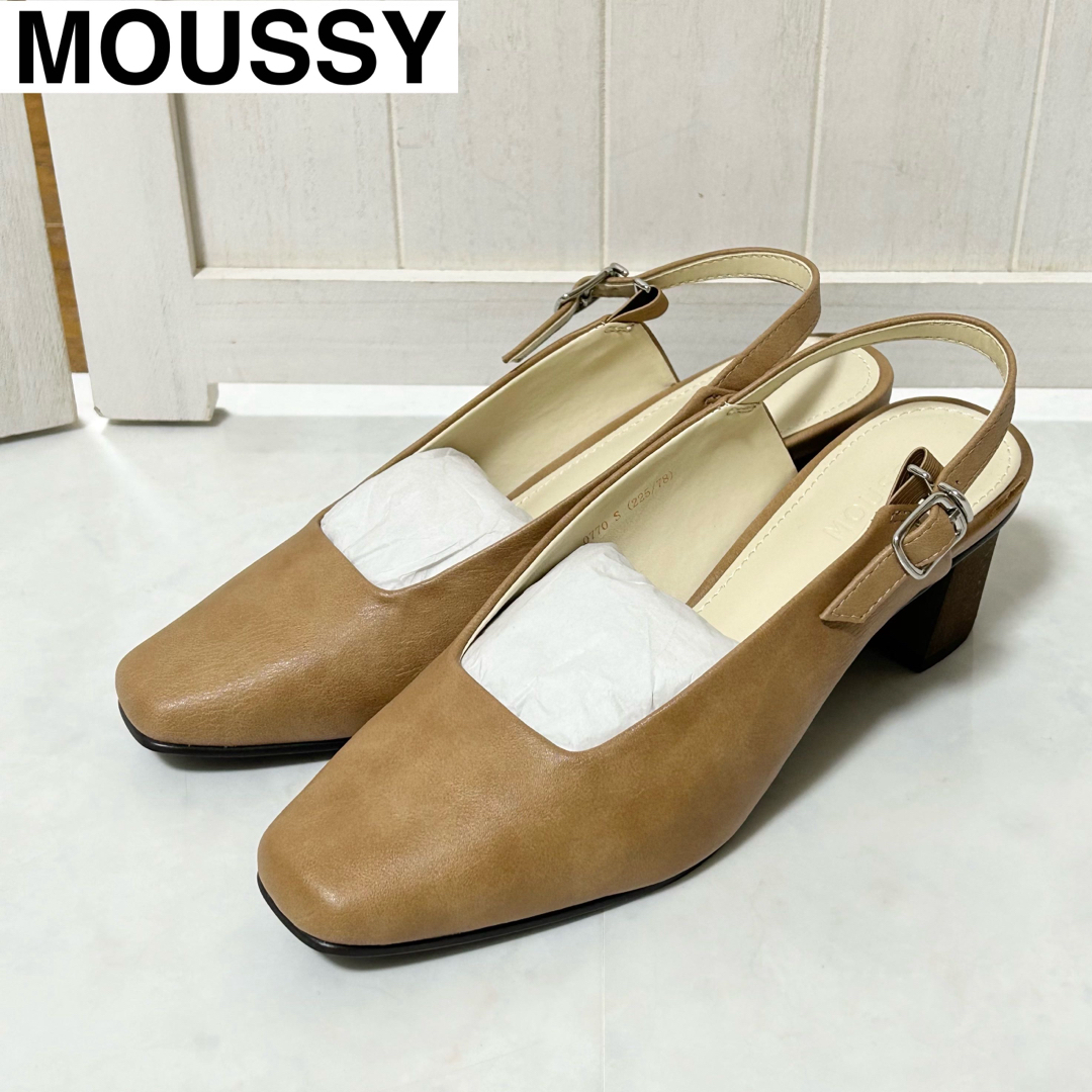 moussy(マウジー)の新品 MOUSSY スクエアトゥ ストラップ パンプス S レディースの靴/シューズ(ハイヒール/パンプス)の商品写真