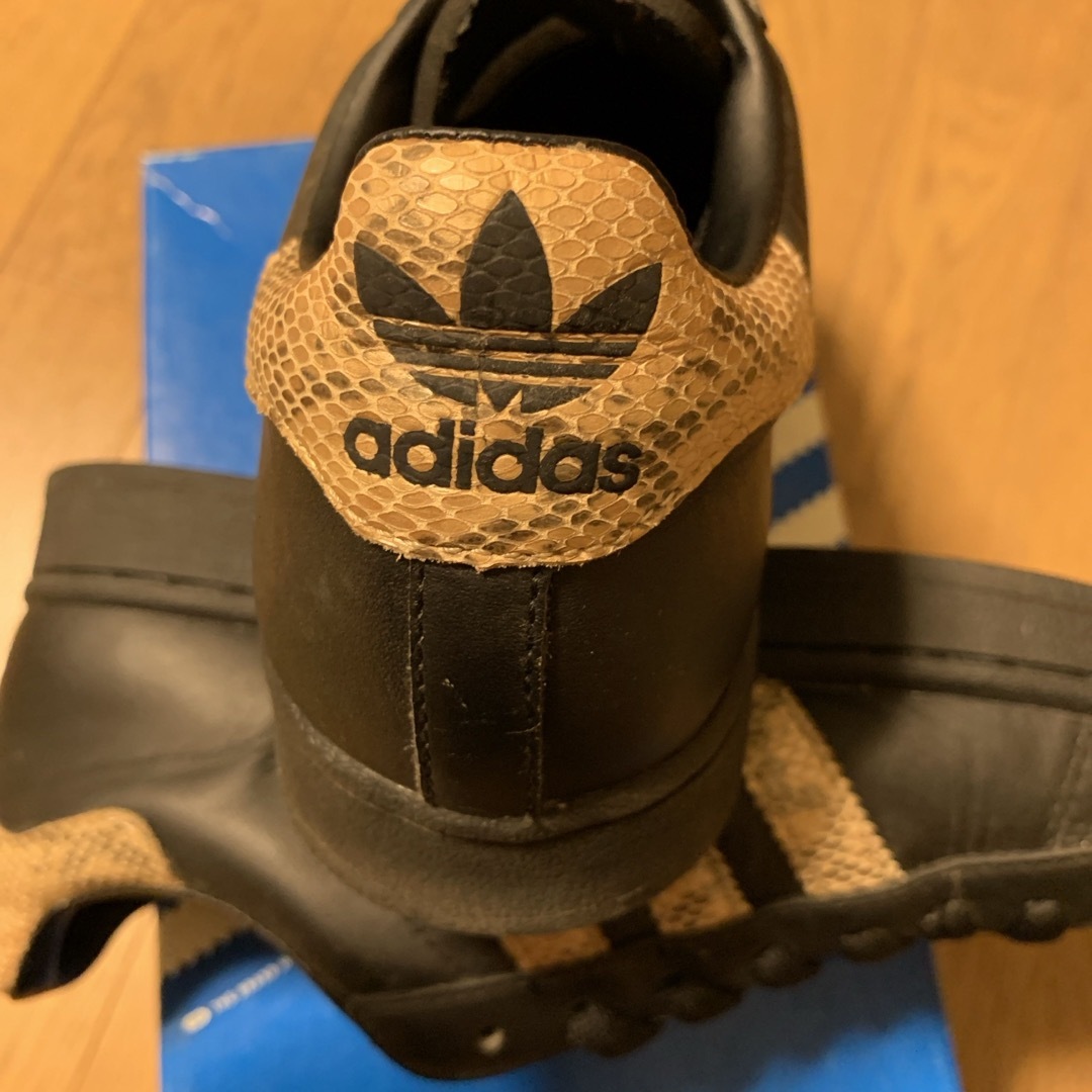 adidas(アディダス)のスーパースター　スネーク　ブラック　コルダ　24.5cm 6H アディダス  レディースの靴/シューズ(スニーカー)の商品写真