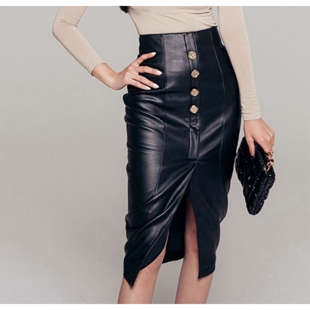 合皮　皮　レザースカート　ボタン　タイト　レディース　ブラック レディースのスカート(ひざ丈スカート)の商品写真