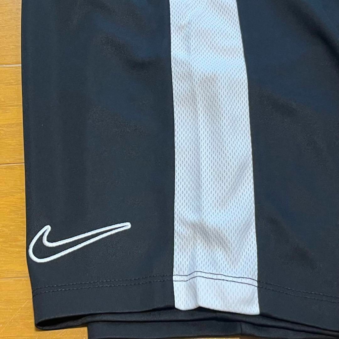 NIKE(ナイキ)の【新品】NIKE　150　セットアップ　上下セット　黒　半袖Tシャツ・パンツ キッズ/ベビー/マタニティのキッズ服男の子用(90cm~)(Tシャツ/カットソー)の商品写真