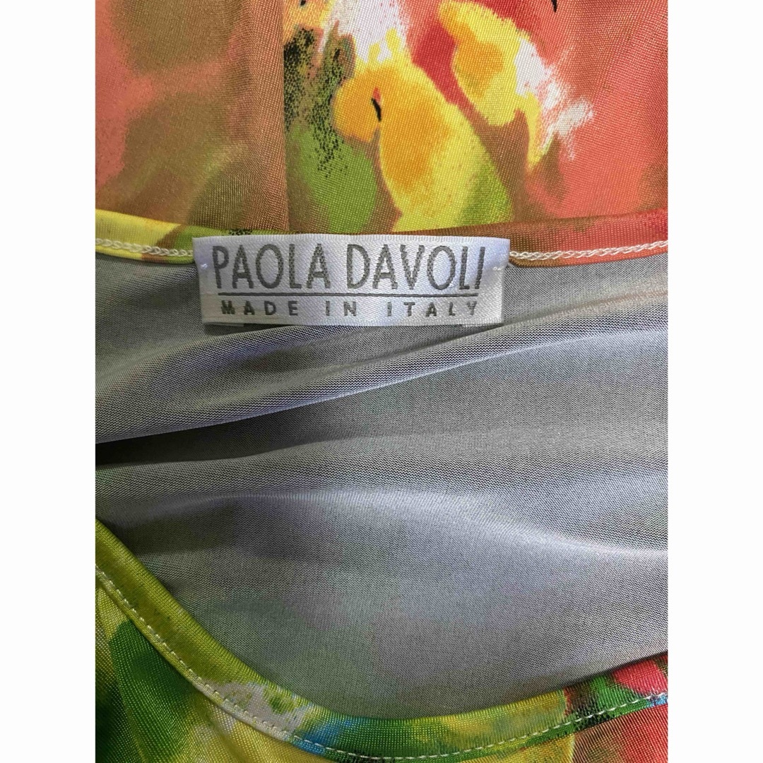 イタリア製フラワープリントストレッチTシャツ(未使用、実家保管品) メンズのトップス(Tシャツ/カットソー(半袖/袖なし))の商品写真
