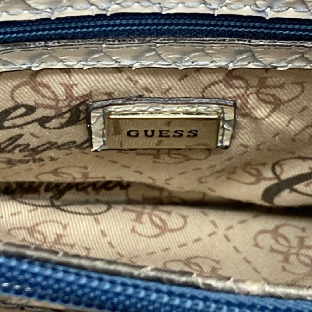 GUESS(ゲス)の★GUESS ゲス 2wayショルダーバッグ パイソン グレー系 レディースのバッグ(ショルダーバッグ)の商品写真