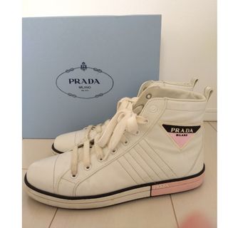 プラダ(PRADA)のセール中(⁠*⁠´⁠ω⁠｀⁠*⁠)プラダ　ハイカットスニーカー　ホワイト&ピンク(スニーカー)