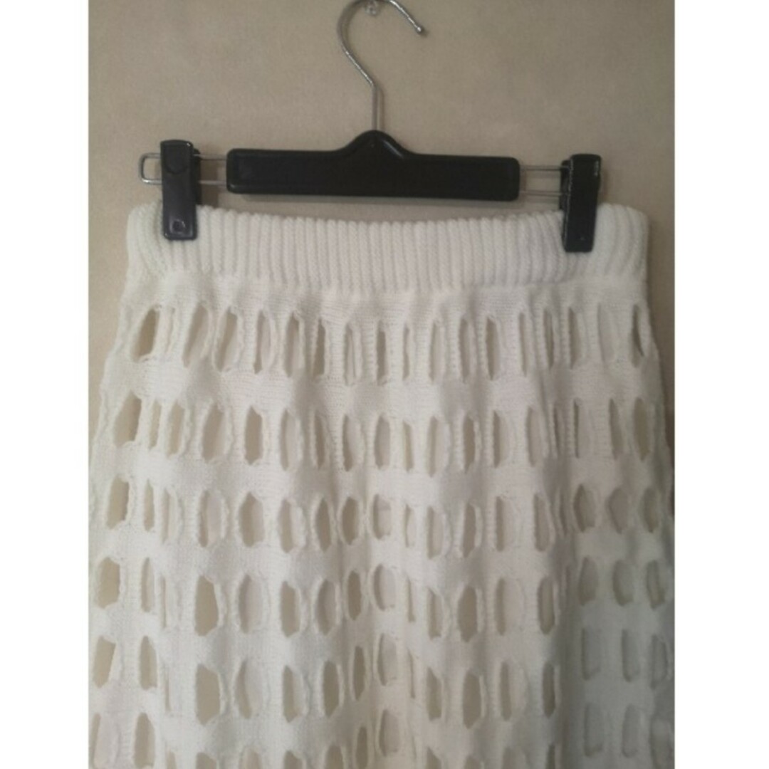 新品 韓国 透かし ニット ロング スカート シースルー 白 ホワイト 春 秋 レディースのスカート(ロングスカート)の商品写真