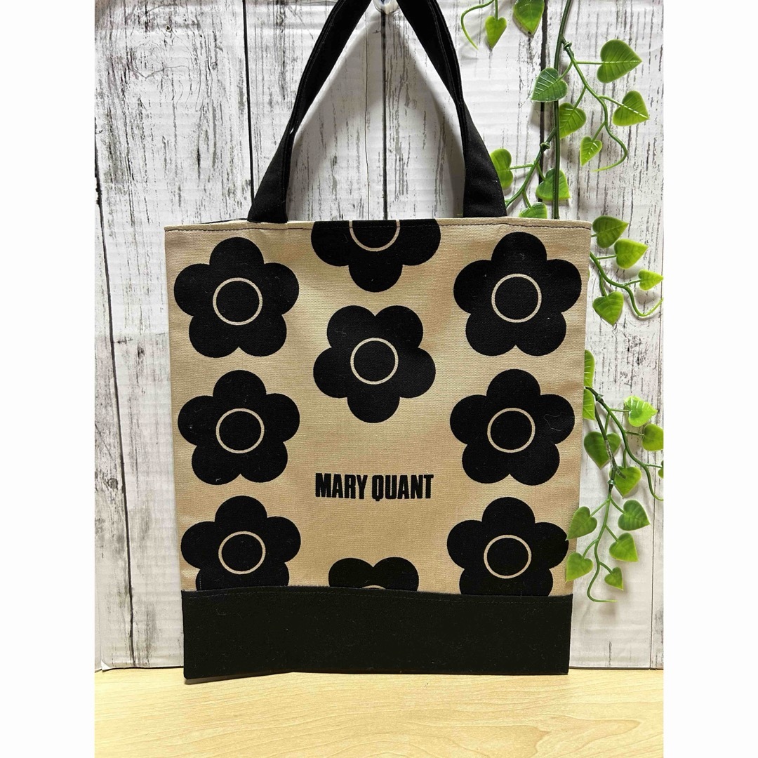 MARY QUANT(マリークワント)のMARY QUANT ぺたんこトートバッグ(モカベージュ) ハンドメイドのファッション小物(バッグ)の商品写真