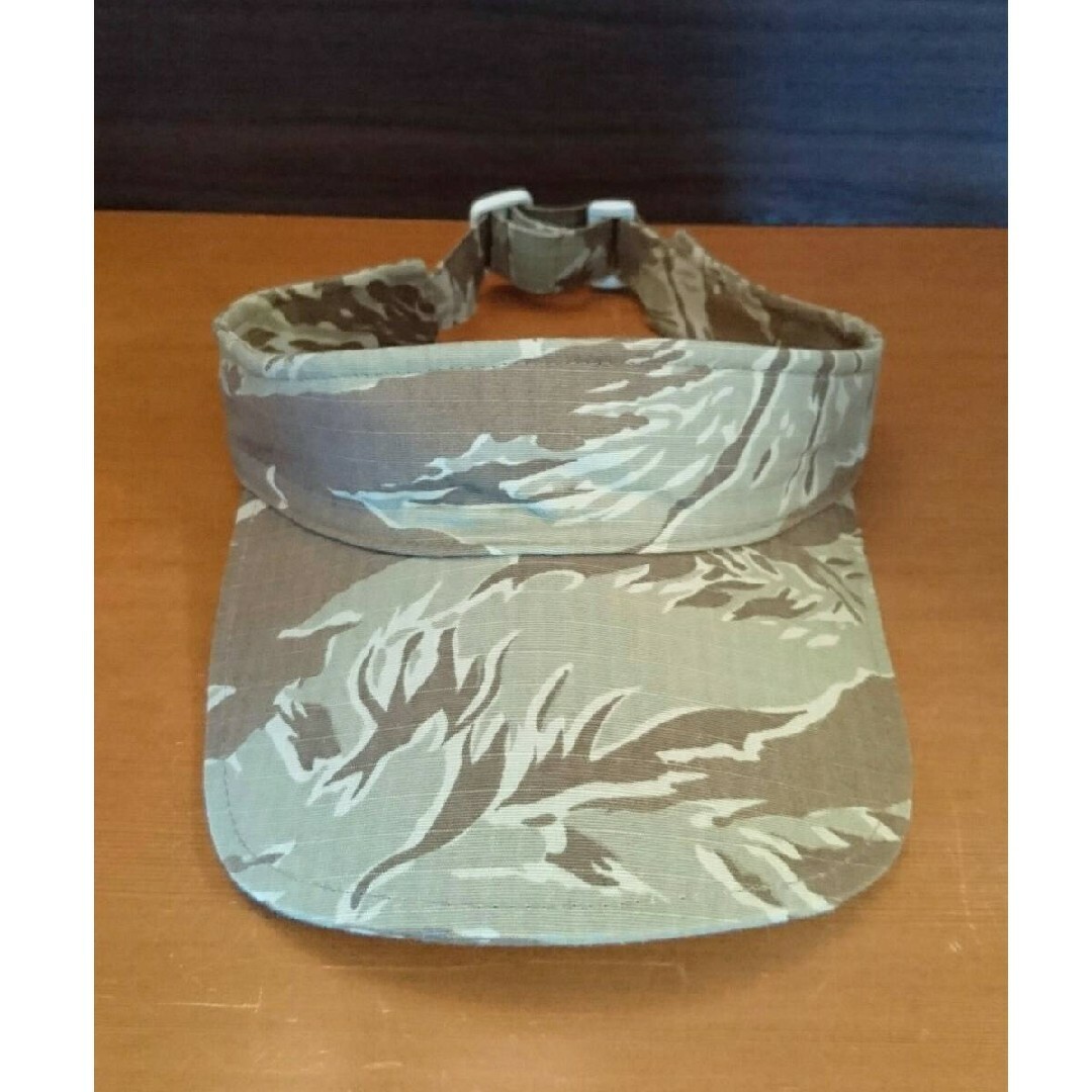 迷彩  ボタニカル柄  サンバイザー　カーキ メンズの帽子(サンバイザー)の商品写真