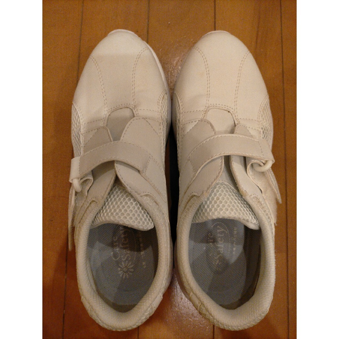 ミドリ安全 軽量メディカル作業靴　ナースシューズ　23.5cm レディースの靴/シューズ(その他)の商品写真
