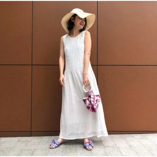 GRACE CONTINENTAL - 美品✨GRACE CONTINENTAL シャーリングワンピース 白 36