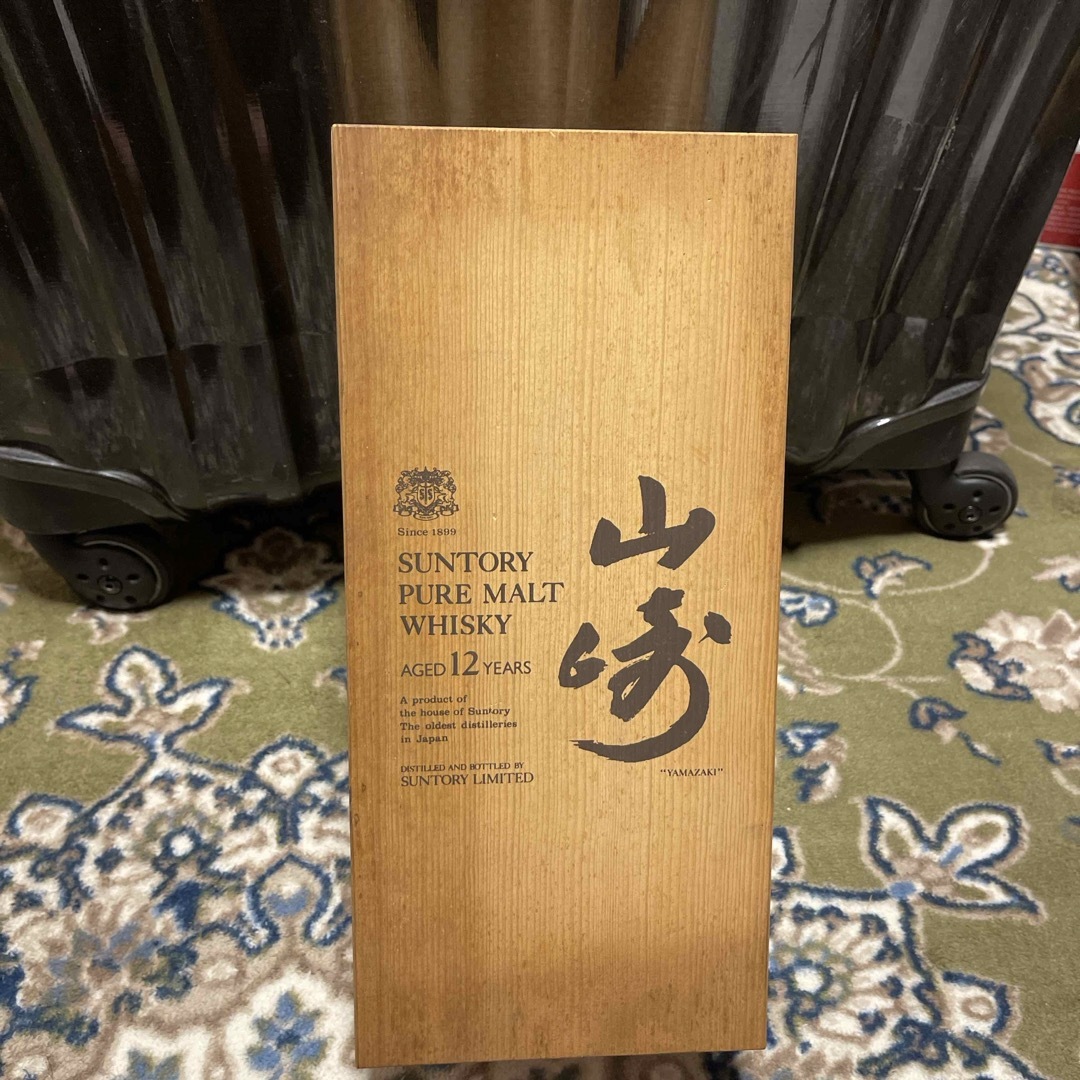 サンリオ(サンリオ)の希少激レアサントリーウイスキーピュアモルト山崎12年 特級 760ml箱付き 食品/飲料/酒の酒(ウイスキー)の商品写真