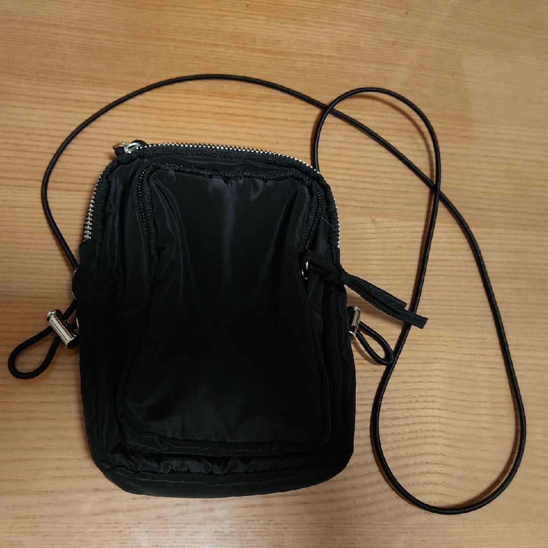 3COINS　ミニショルダー　黒 レディースのバッグ(ショルダーバッグ)の商品写真